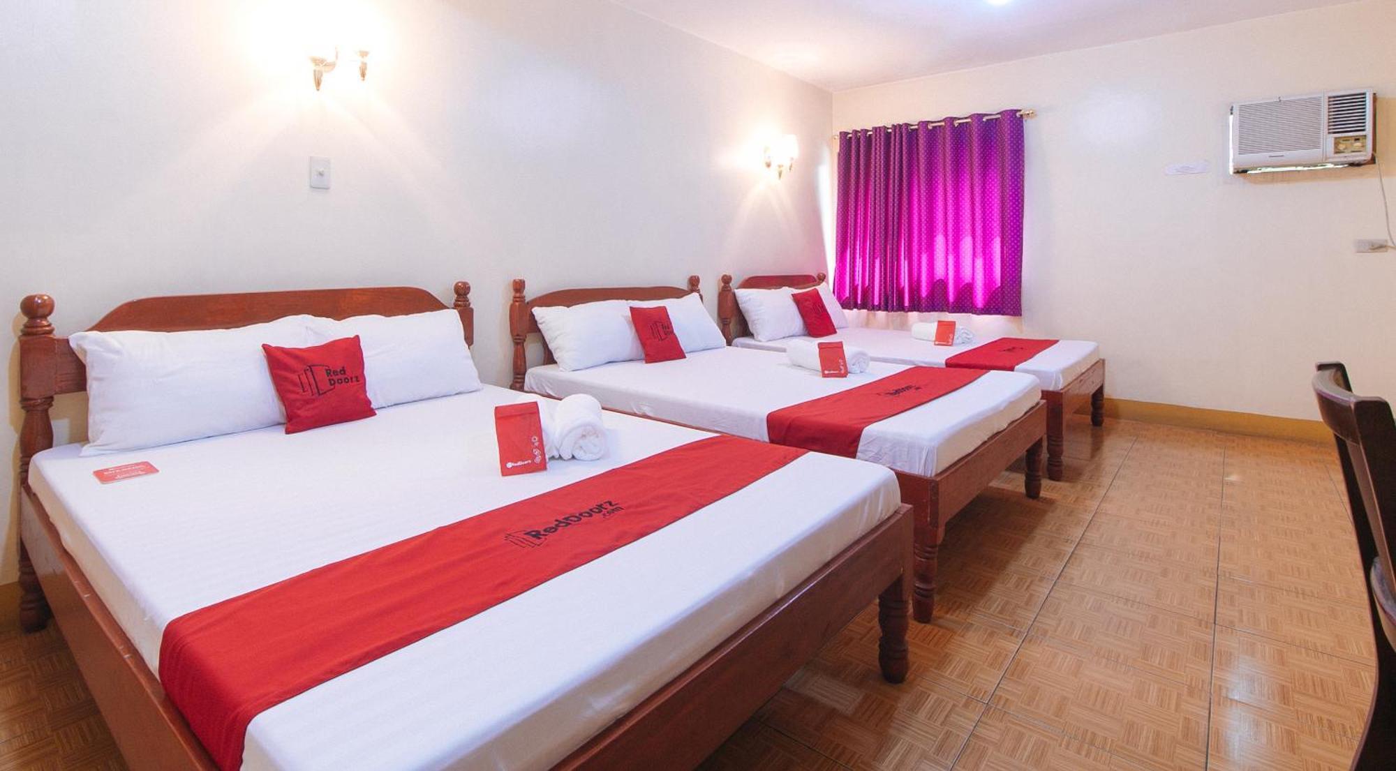 Reddoorz @ Golden Victory Hotel Mabalacat Pampanga Экстерьер фото