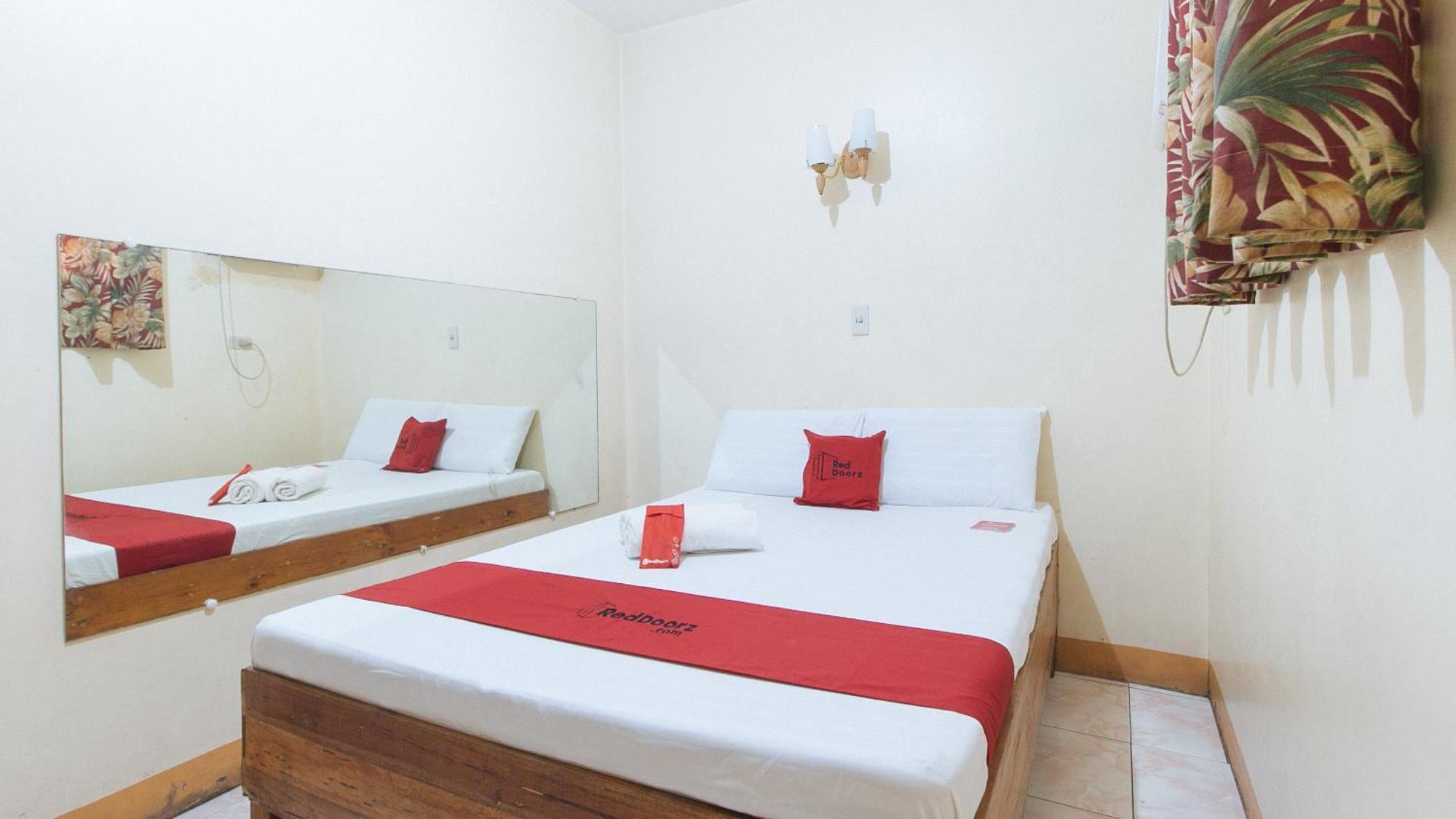 Reddoorz @ Golden Victory Hotel Mabalacat Pampanga Экстерьер фото