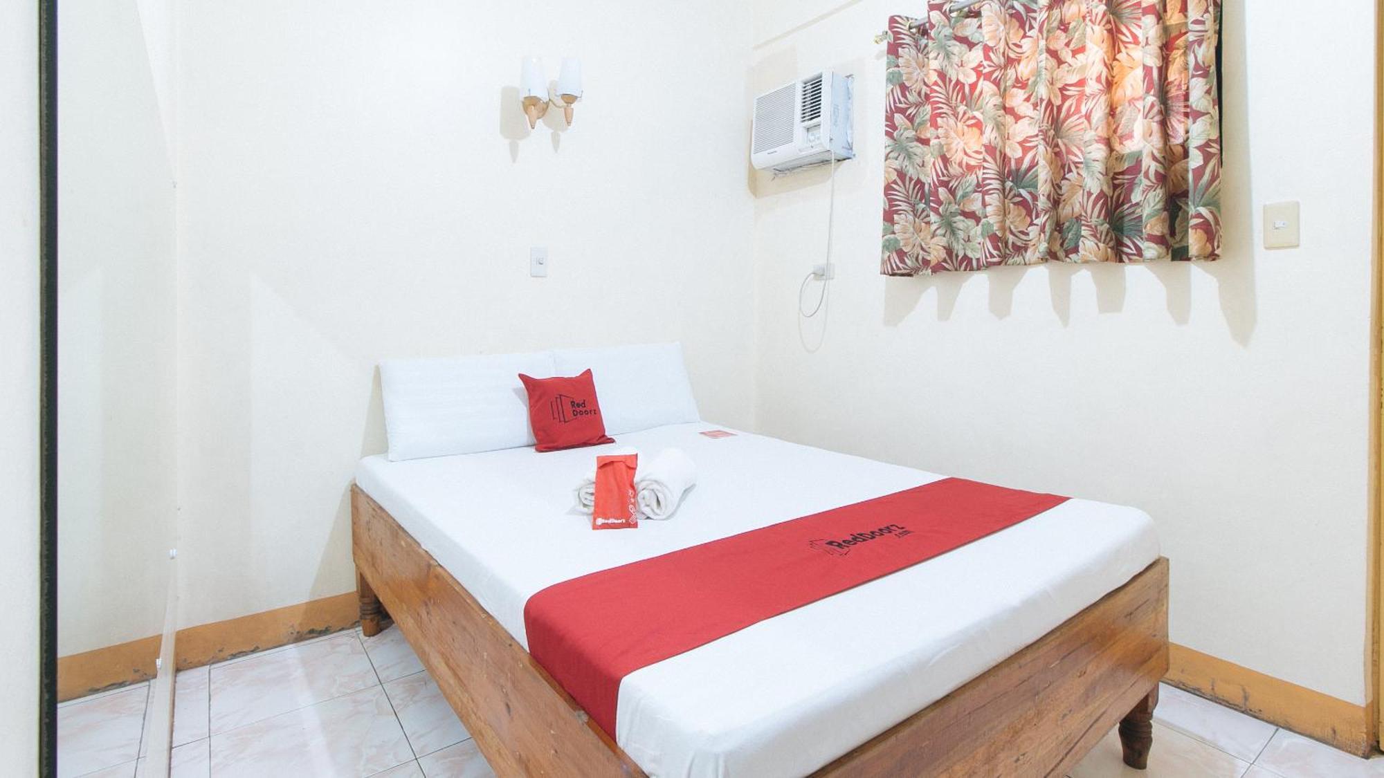 Reddoorz @ Golden Victory Hotel Mabalacat Pampanga Экстерьер фото